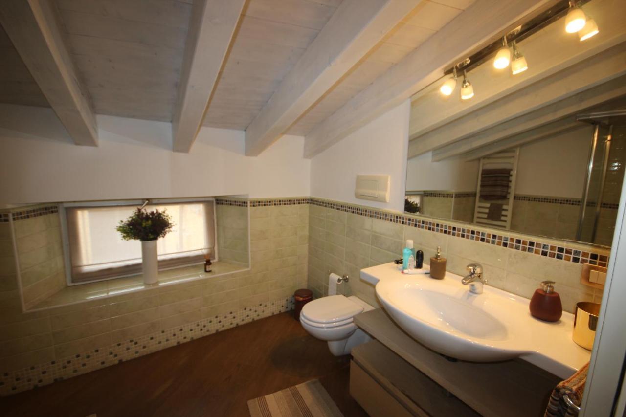 Mansarda Di Alice Apartment Desenzano del Garda Exterior photo